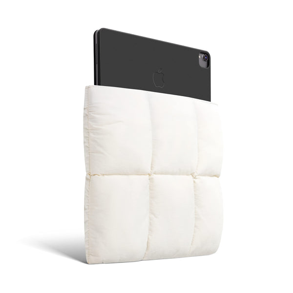 Comfyable Puffy 9-11 Inch Tablet Sleeve Bag Compatible for 11 Inch iPad Pro M4, iPad Air M3 2025 with Magic Keyboard, Quilted Puffer Tablet Carrying Case for Women Men, Rice