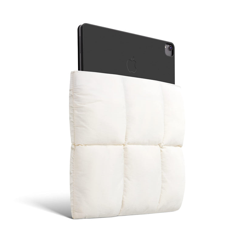 Comfyable Puffy 9-11 Inch Tablet Sleeve Bag Compatible for 11 Inch iPad Pro M4, iPad Air M3 2025 with Magic Keyboard, Quilted Puffer Tablet Carrying Case for Women Men, Rice