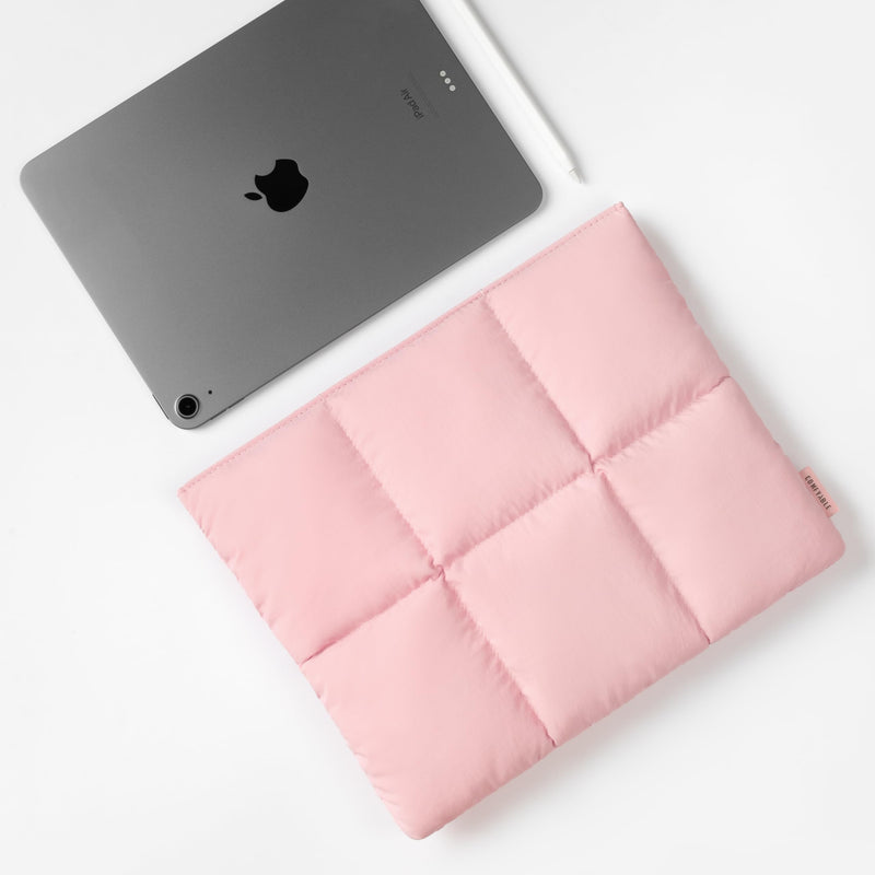 Comfyable Puffy 9-11 Inch Tablet Sleeve Bag Compatible for 11 Inch iPad Pro M4, iPad Air M3 2025 with Magic Keyboard, Quilted Puffer Tablet Carrying Case for Women Men, Pink