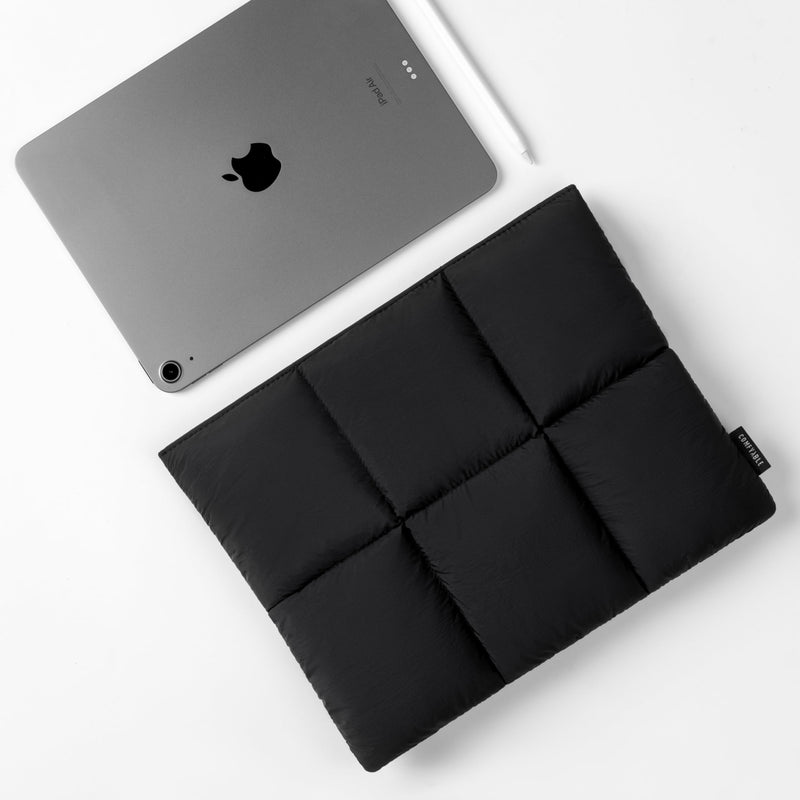 Comfyable Puffy 9-11 Inch Tablet Sleeve Bag Compatible for 11 Inch iPad Pro M4, iPad Air M3 2025 with Magic Keyboard, Quilted Puffer Tablet Carrying Case for Women Men, Black