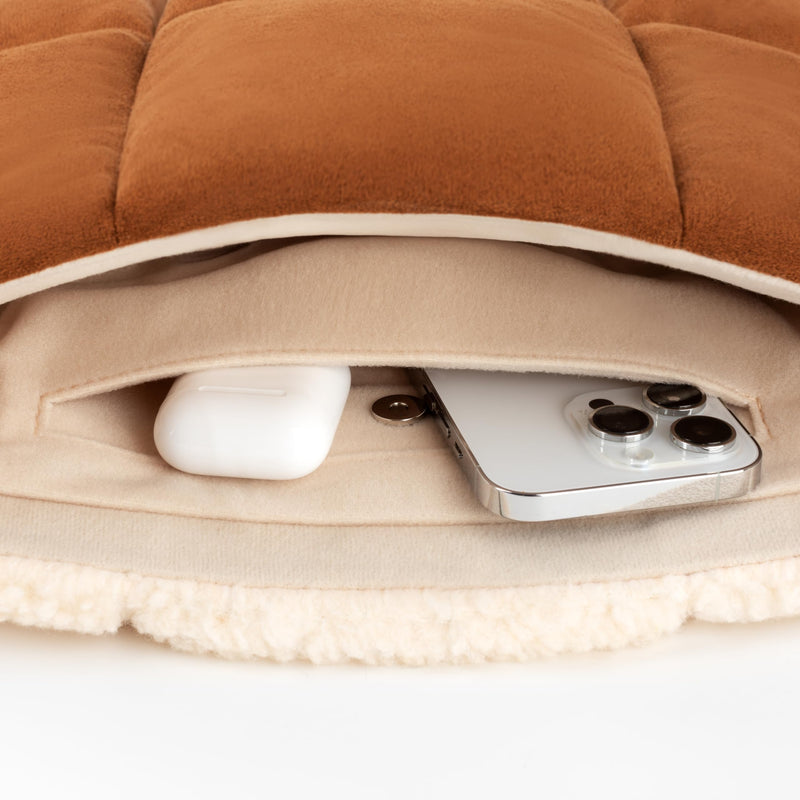Puffy Laptop Sleeve 13 14 15 Inch for Women, Compatible with MacBook Air & MacBook Pro M4 M3 2025, Soft Fluffy Plush Furry Sherpa Pillow Case for Computer, Christmas Gift
